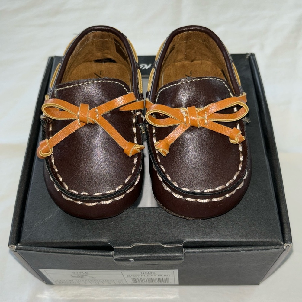 Kenneth Cole Baby Flexy Boat Shoes size 2
